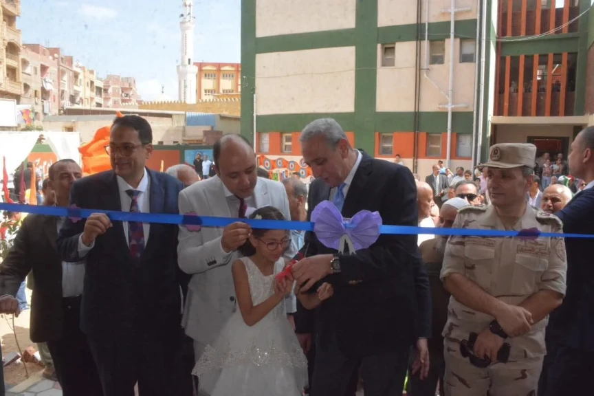 محافظ الغربية يفتتح مدرسة مؤسسة محلة زياد الابتدائية
