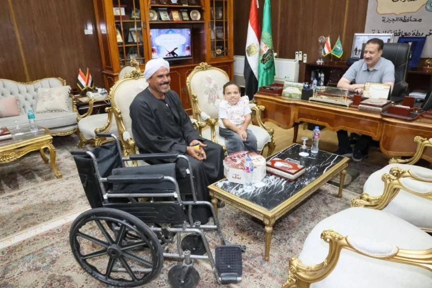 محافظ المنوفية يلتقى بطفلة من ذوي الهمم تعاني من ظروف صحية واجتماعية صعبة