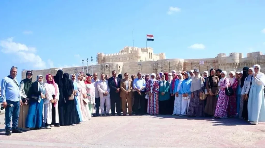 المجلس الأعلى للشئون الإسلامية يصحب طالبات الأزهر في جولة بقلعة قايتباي
