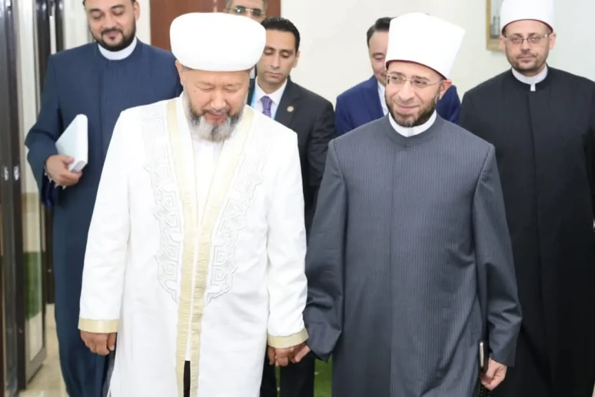 مفتي كازاخستان يبحث مع وزير الأوقاف سبل التعاون المشترك