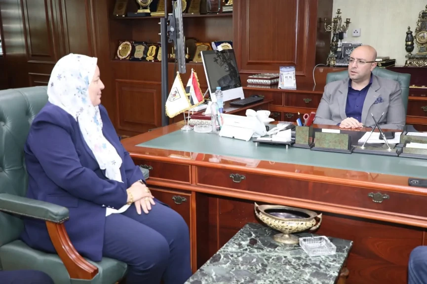 محافظ بني سويف يتابع مع التعليم الترتيبات النهائية لبدء وانتظام العام الدراسي الجديد