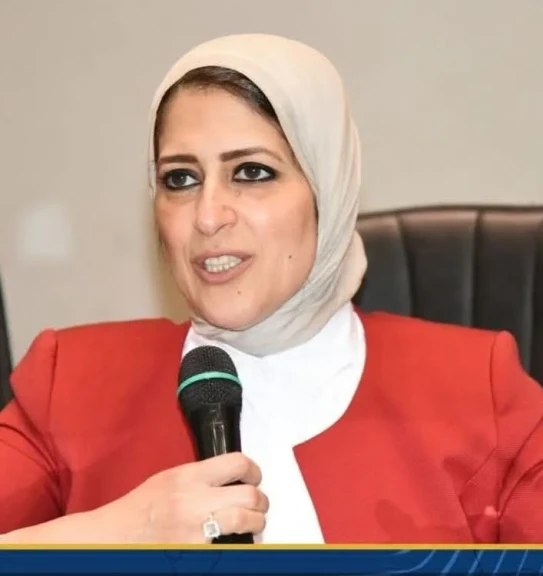 هالة زايد: مصر تمتلك مقومات استراتيجية تؤهلها لتكون طريقا محوريا لتقليل مخاطر النقل والشحن