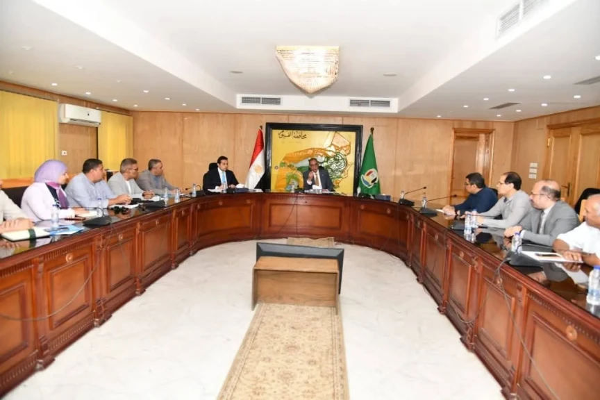 الأنصاري : عوائد المحافظة من ملف التقنين سيتم توجيهها إلى مشروعات الخطة الاستثمارية بالمحافظة