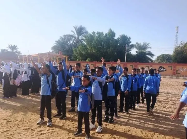 محافظ أسوان يتابع إنطلاق العام الدراسى الجديد