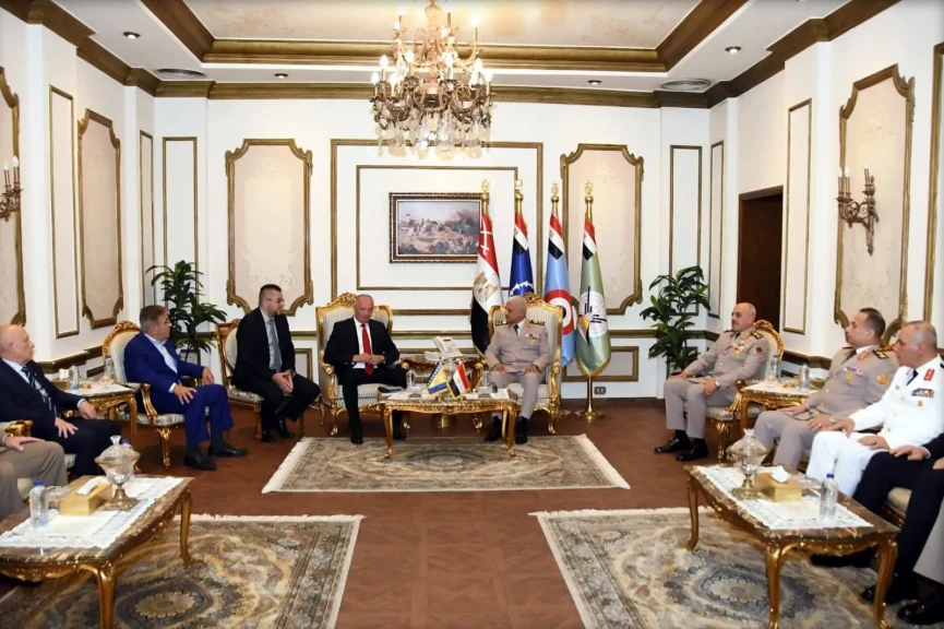 وزير الدفاع والإنتاج الحربى يلتقى وزير الدفاع لدولة البوسنة والهرسك