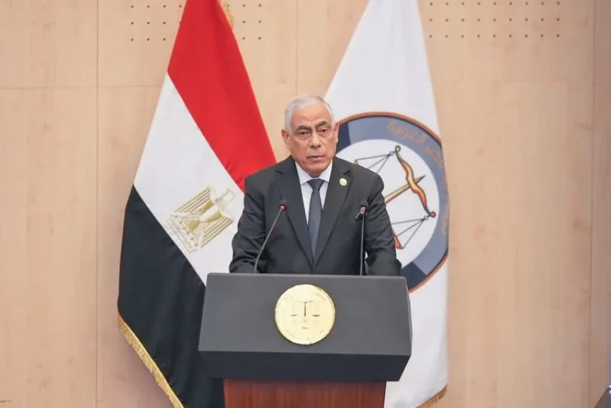 النائب العام يشهد تكريم بعض من أعضاء النيابة العامة وموظفيها المتميزين على مستوى الجمهورية