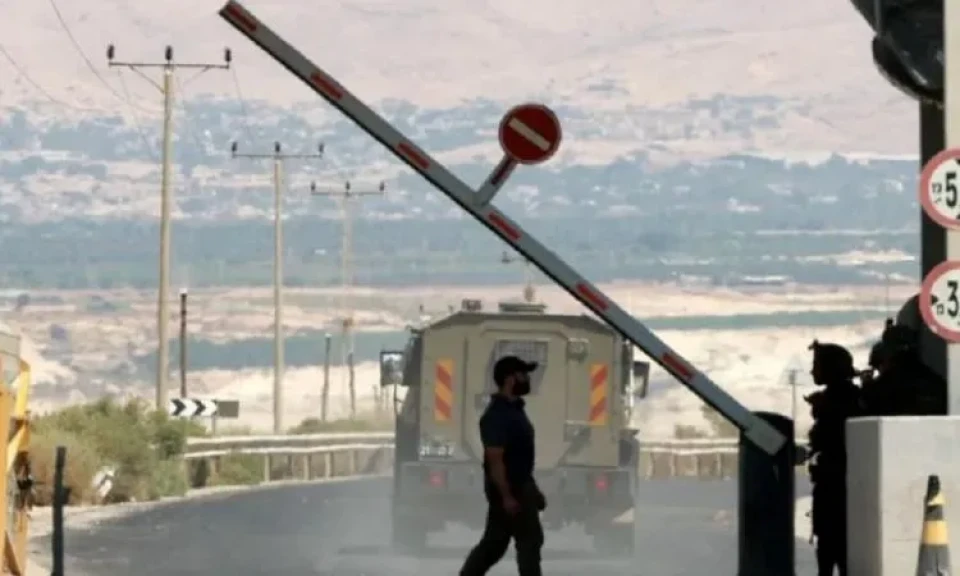 المعابر والحدود الفلسطينية: الاحتلال سيغلق معبر الكرامة بدءا من الغد