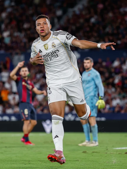 ريال مدريد يفوزعلى ليفانتي 4-1فى الدوري الإسباني