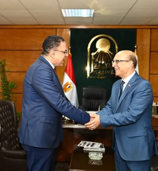رئيس  جامعه اسيوط يستقبل المدير التنفيذي لمبادرة ”بداية جديدة لضمان جودة التعليم”