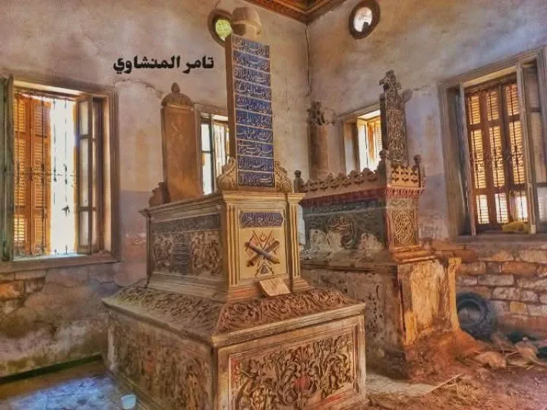 إسماعيل باشا سليم ناظر الجهادية الذي صار من رجال مصر ودفن في الإمام الشافعي
