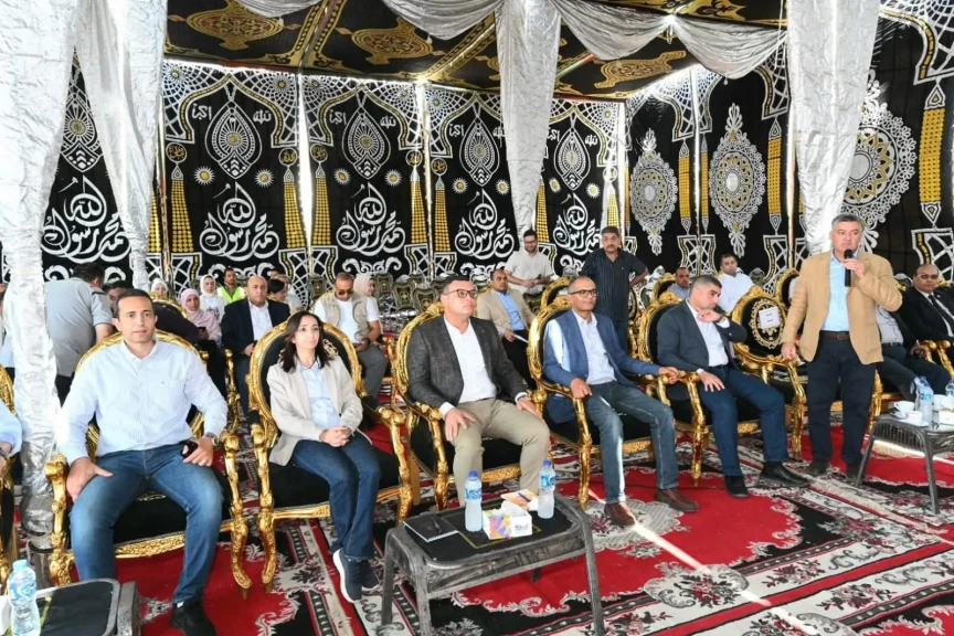 وزير الإسكان ومحافظ البحيرة يتابعان سير العمل بمنظومتي مياه الشرب والصرف الصحي