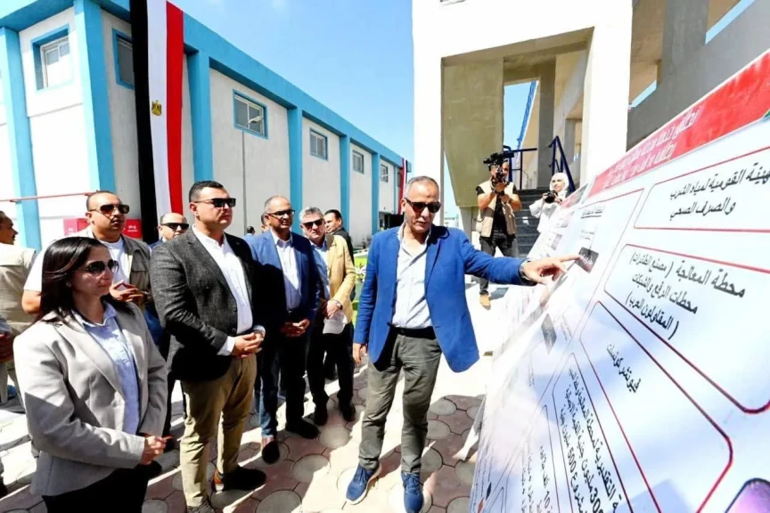 وزير الإسكان ومحافظ البحيرة يفتتحان محطة معالجة الصرف الصحي بمركز بدر