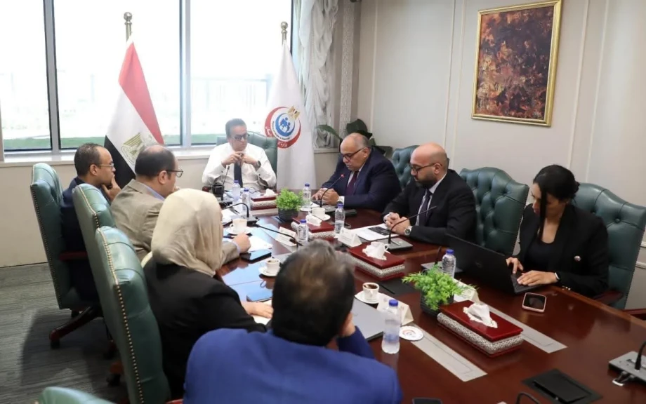 وزير الصحة يعقد اجتماعاً لمتابعة مستجدات منظومة الرعايات والحضانات والطوارئ وخطط التوسع بها