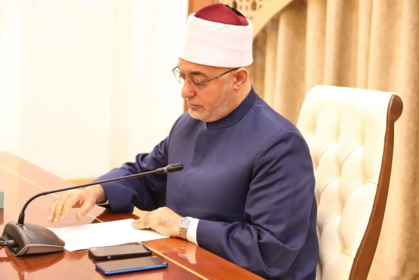 مفتي الجمهورية يناقش مع أمناء الفتوى والباحثين خطط تطوير المشروعات العلمية والبحثية