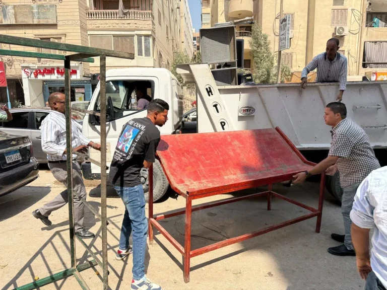 محافظة الجيزة: حملات موسعة بقطاع هضبة الأهرام لرفع الإشغالات وترميم لطبقة الطريق وتحسين مستوى النظافة