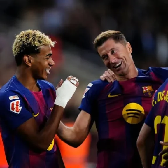 برشلونة يقلب الطاولة على ريال سوسيداد ويعتلي صدارة الدوري الإسباني