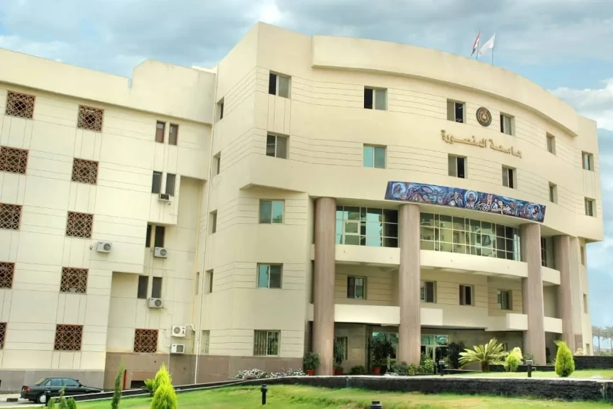 رئيس جامعة المنصورة يعلن تسجيل شراكة بين ”انطلاق” و”القواسم التعليمية” لإنشاء جامعة أهلية في السعودية