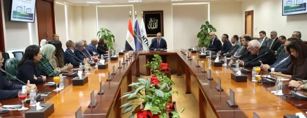 وزير الاتصالات يشهد اطلاق مصر  خدمات ”إنترنت الأشياء” للسيارات بالتعاون مع 7 شركات عالمية
