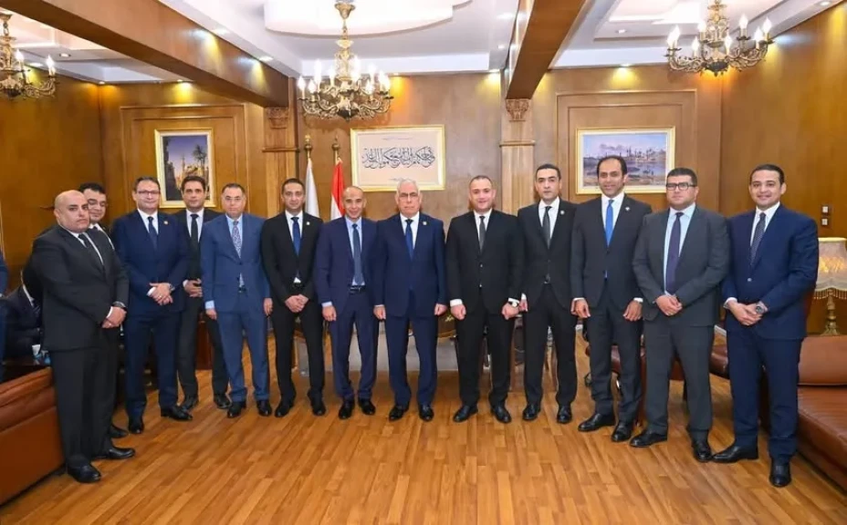 النائب العام يزور نيابتي شمال وشرق القاهرة الكليتين ويلتقي عددًا من أعضائهما