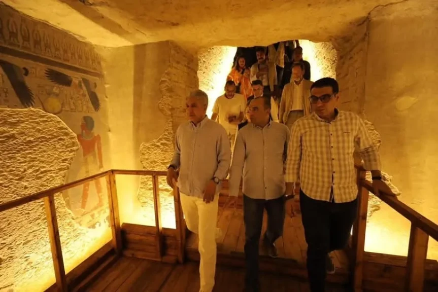 وزير السياحة والآثار يفتتح مقبرة الملك أمنحتب الثالث بمنطقة وادي الملوك بالبر الغربي بالأقصر