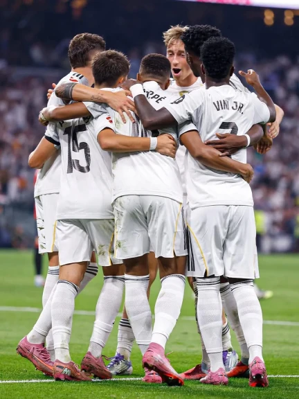 ريال مدريد يستضيف فياريال بالدوري الإسباني