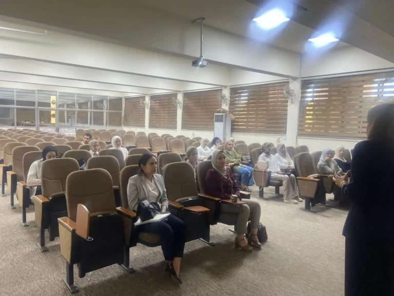 كلية طب المستنصرية ببغداد تنظم ندوة علمية عن تقليل النزيف من الورم الليفي أثناء الولادة القيصرية