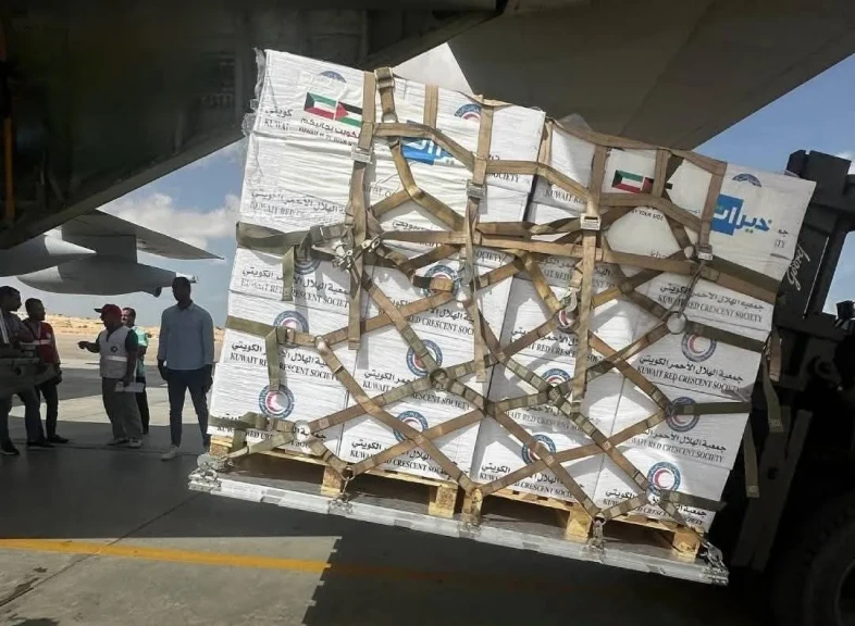 مطار العريش يستقبل طائرة مساعدات كويتية لصالح أهالي قطاع غزة
