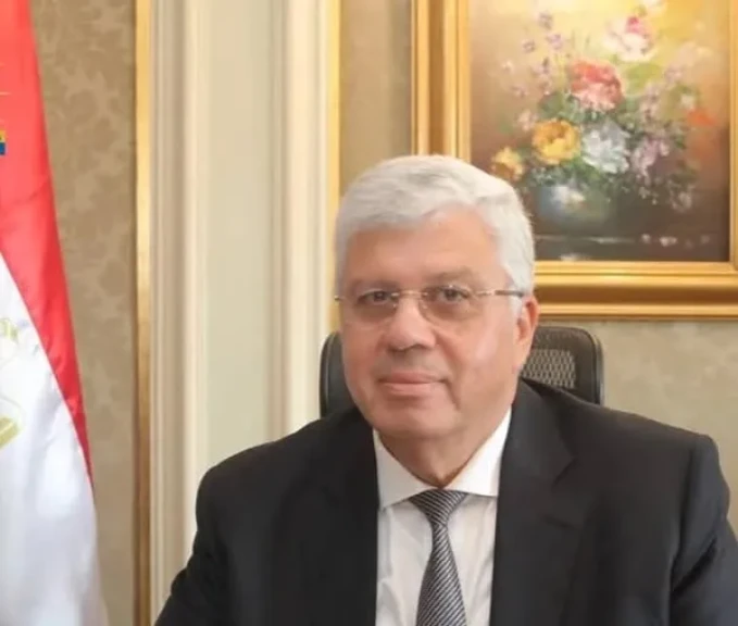 وزير التعليم العالي يُهنئ الدكتور خالد العناني لفوزه بجدارة بمنصب المدير العام لليونسكو
