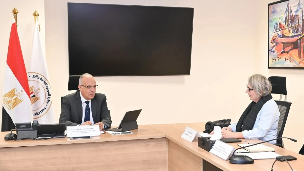 وزير الري يبحث مع سفيرة فنلندا بالقاهرة سبل تعزيز التعاون بين البلدين فى مجال الموارد المائية