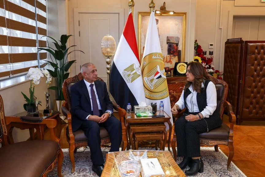 د. منال عوض تبحث مع رئيس الأكاديمية العربية للعلوم والتكنولوجيا ملفات التعاون المشتركة