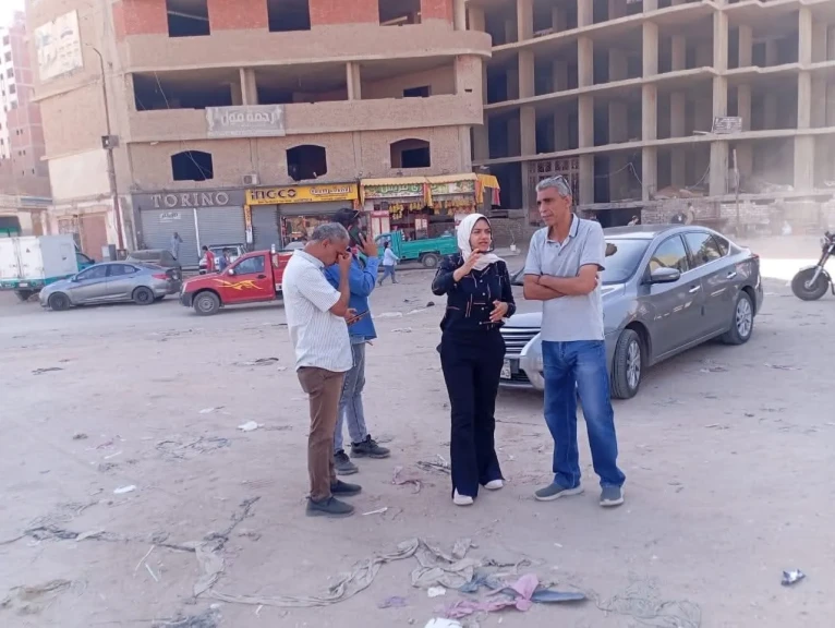 محافظ القليوبية يتابع أعمال الحملة المكبرة لإزالة مخلفات القمامة بمنطقة ام بيومي