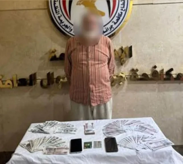 الداخلية:ضبط أحد الأشخاص لقيامه بالنصب علي راغبي السفر للخارج