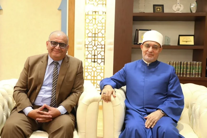 مفتي الجمهورية يستقبل نائب رئيس أكاديمية البحث العلمي والتكنولوجيا لتعزيز التعاون المشترك