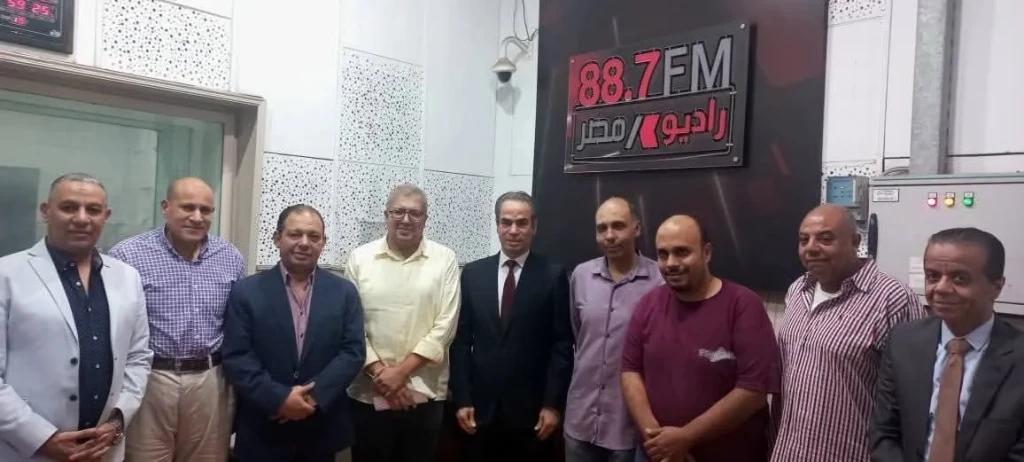 تغطية مستمرة لقمة شرم الشيخ علي موجات إذاعات البرنامج العام وصوت العرب وراديو مصر