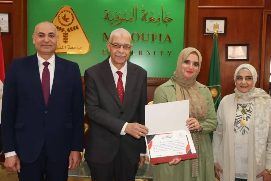 رئيس جامعة المنوفية يكرم منسقي معايير مسابقة أفضل جامعة في الأنشطة الطلابية