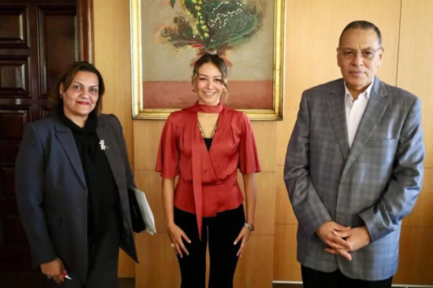 كلية الإعلام بجامعة ٦ أكتوبر تستضيف المصممة العالمية فريدة تمراز في ندوة حول الإبداع والهوية المصرية