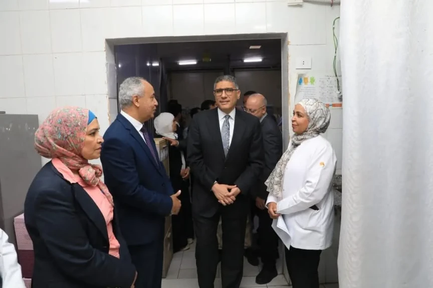محافظ الجيزة يفتتح وحدة الرعاية المتوسطة والداخلي بمستشفى أكتوبر المركزي