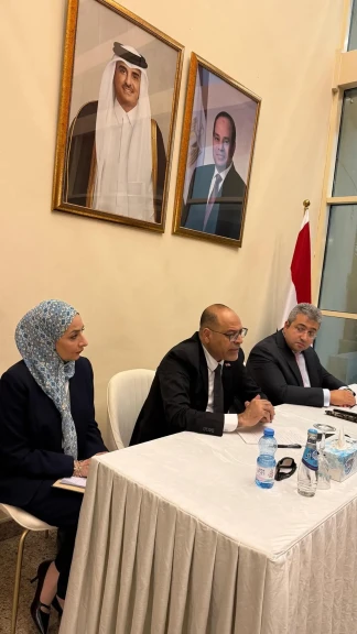 وزير العمل يلتقي ممثلي الجالية المصرية في قطر .