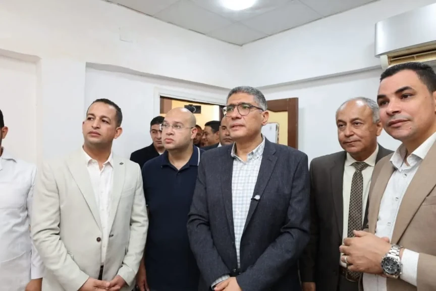 محافظ الجيزة يوجه بسرعة تجهيز مبني سكن أطباء مستشفى الواحات البحرية