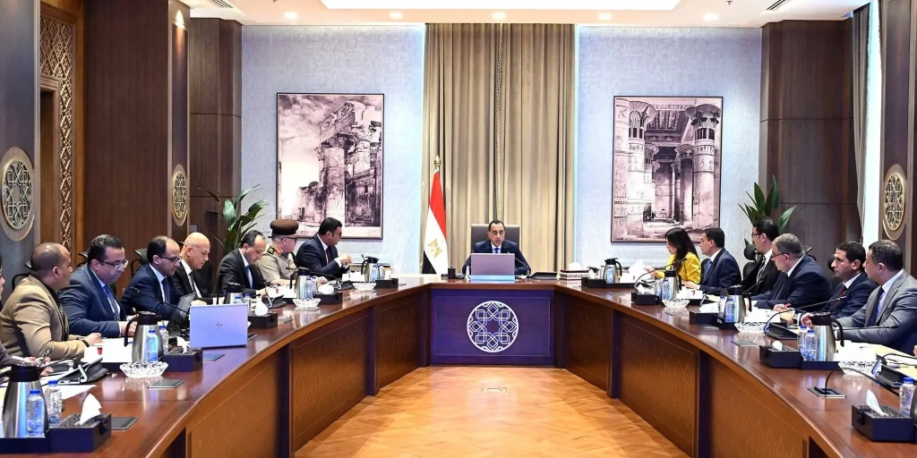رئيس الوزراء يتابع موقف أعمال تطوير التجمع العمراني الجديد بجزيرة الوراق