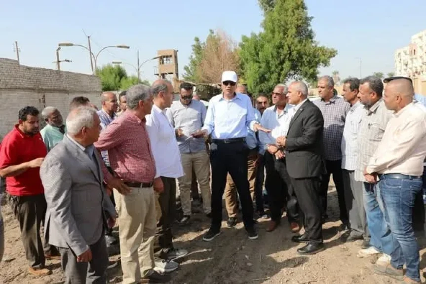 محافظ أسوان يوجه برصف المنطقة المخصصة لإنتظار جرارات القصب قبل إنطلاق موسم العصير