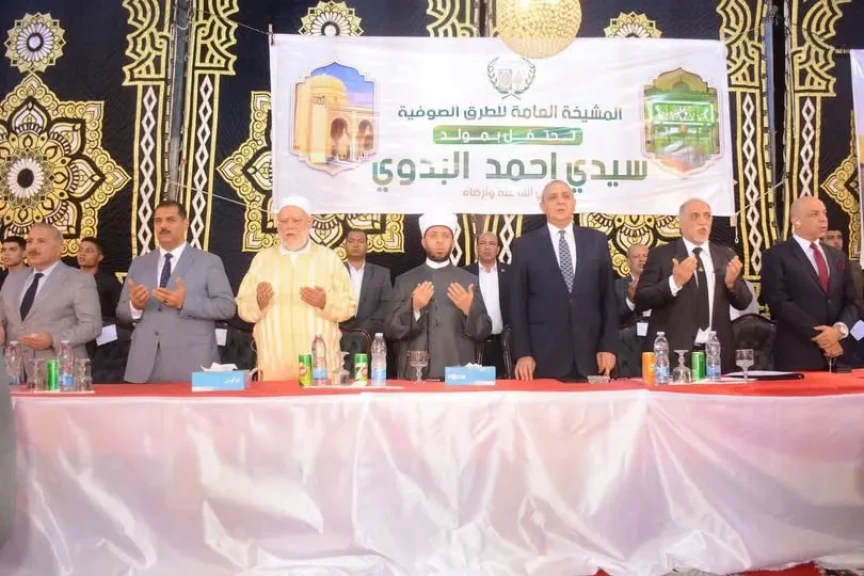 وزير الأوقاف يشارك في الاحتفال بالمولد الأحمدي ويلتقي محافظ الغربية
