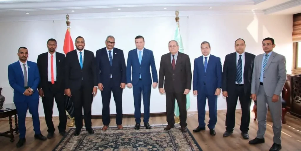 وزير الزراعة يبحث مع نظيره السوداني تعزيز التعاون المشترك