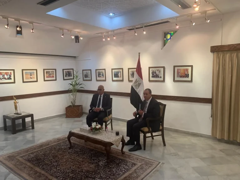 وزير الخارجية يلتقي أعضاء الجالية المصرية بالهند