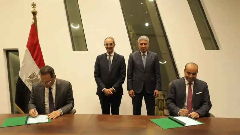 وزيرا الاتصالات  والسياحة يشهدان توقيع بروتوكولى تعاون لرقمنة المحتوى الأثرى المصرى