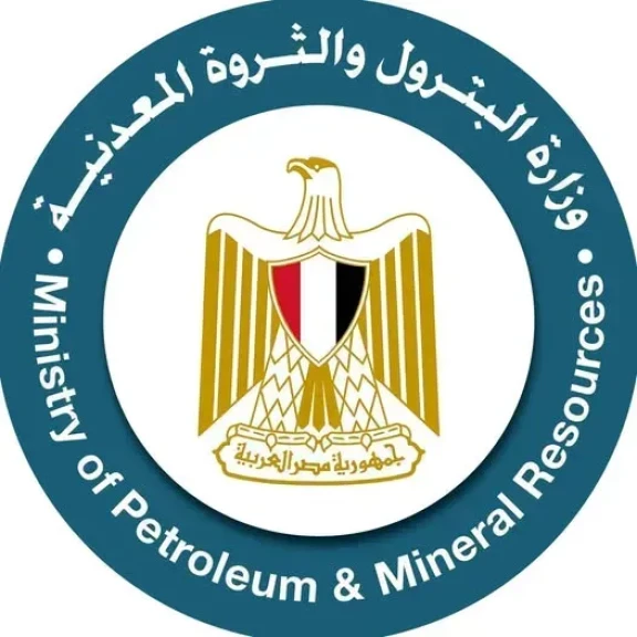 لا خسائر بشرية أو تلوث من حادث اصطدام ناقلة بمنصة بترولية