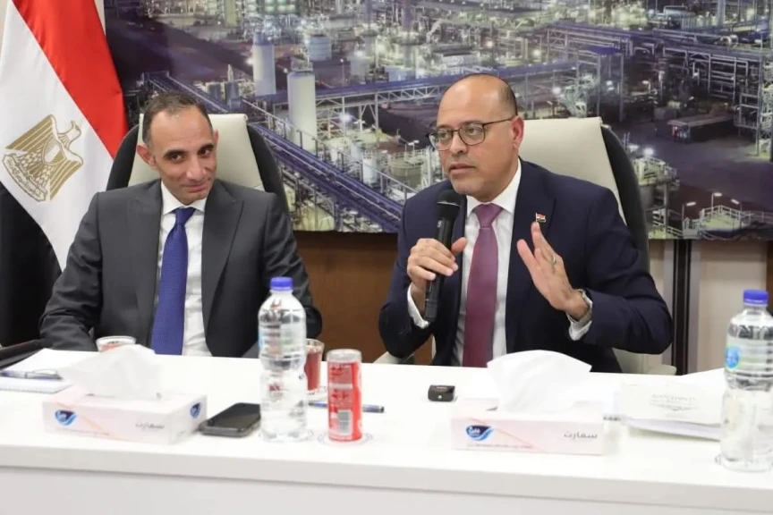وزير العمل يفتتح ورشة تثقيفية حول قانون العمل الجديد بمقر وزارة البترول