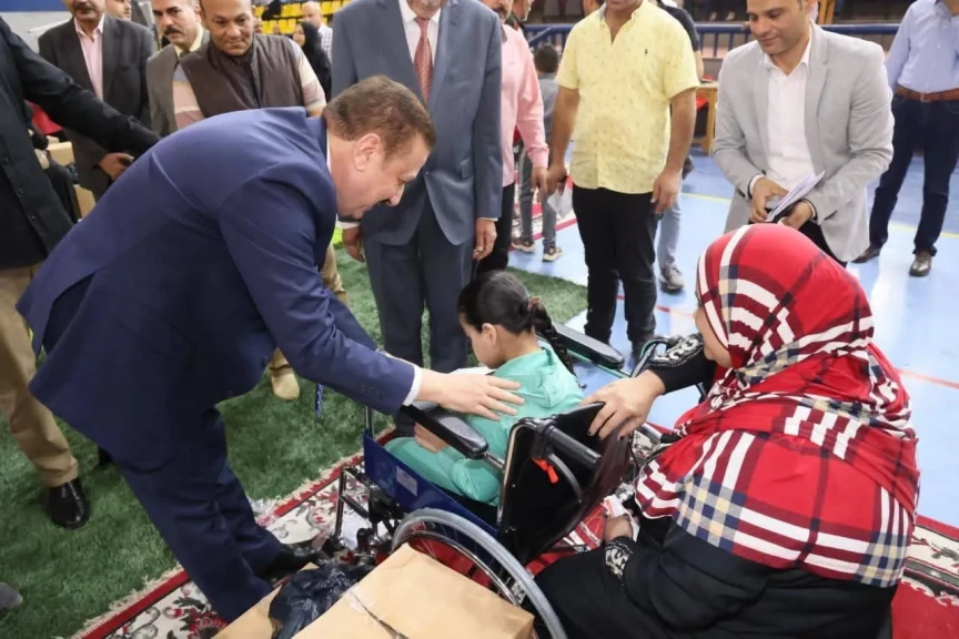 محافظ المنوفية يلتقى 155 حالة من الأسر الأولى بالرعاية وذوى الهمم