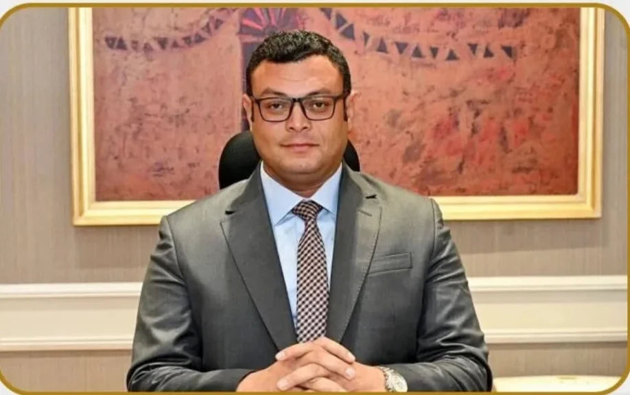 وزير الإسكان يستعرض تقريرًا بشأن أول مشروع للمعالجة والتخلص الآمن من المخلفات البلدية