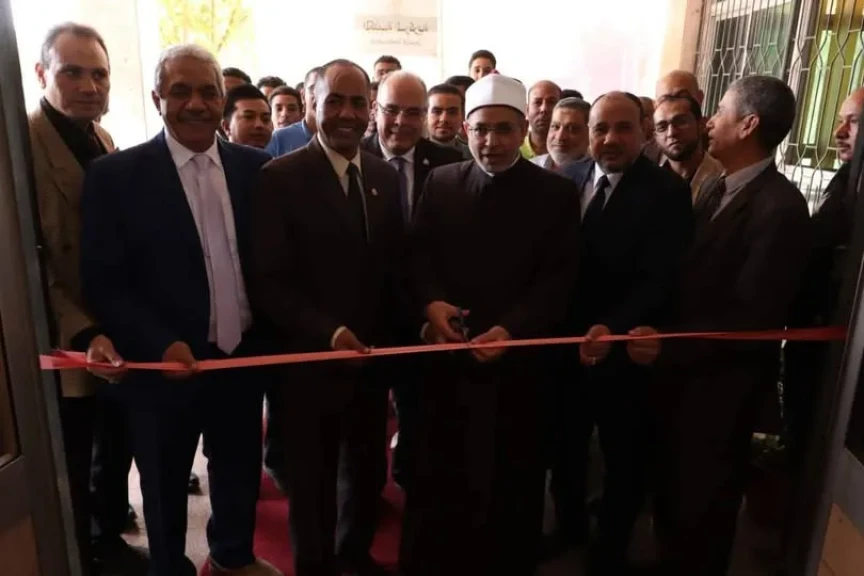 رئيس جامعة الأزهر يفتتح معرض الكتاب خدمة للطلاب والباحثين